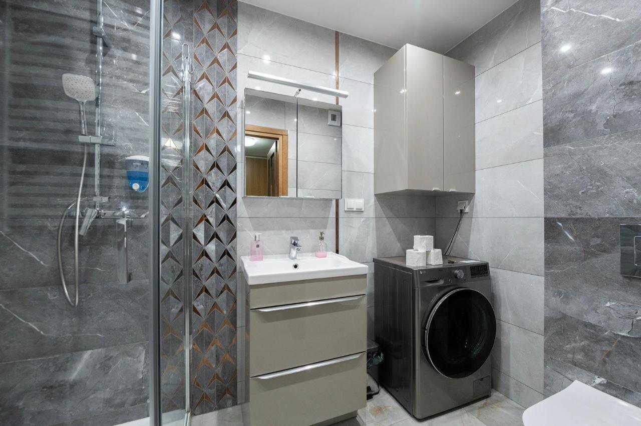 Luxury In The City-10-ksiezymlyn&galerialodzka Apartment *